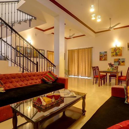 Jaqk Holidays - 9Bhk Villa For Big Groups, Private Pool-Wifi-Cartaker-Parking, North Goa バガ エクステリア 写真