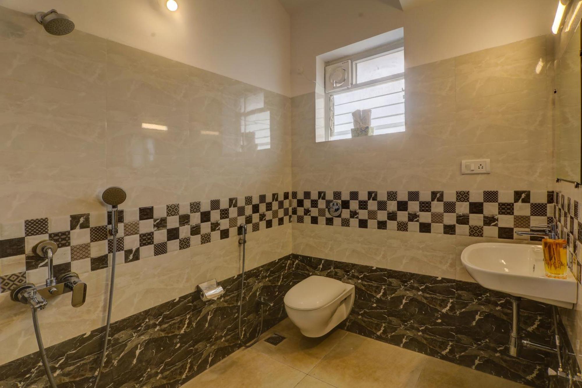 Jaqk Holidays - 9Bhk Villa For Big Groups, Private Pool-Wifi-Cartaker-Parking, North Goa バガ エクステリア 写真